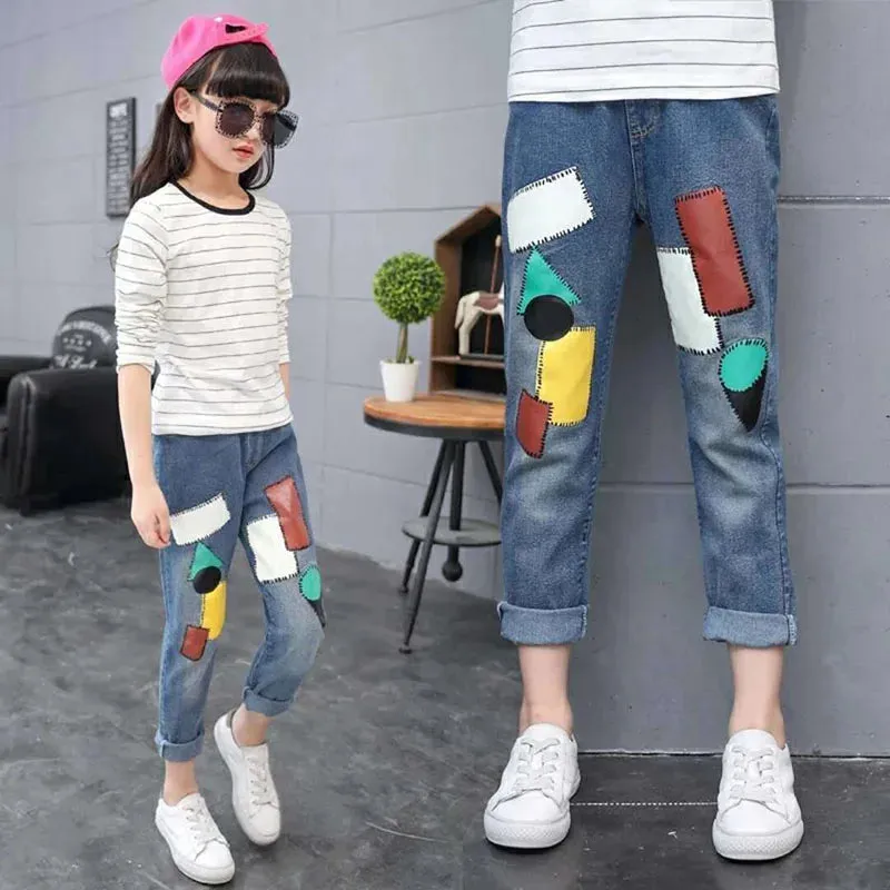 2024 Autumn Girls Jeans Cartoon Applique Denim Trousers Children's Stretch Waist Solid Pants Casual loose jeans
