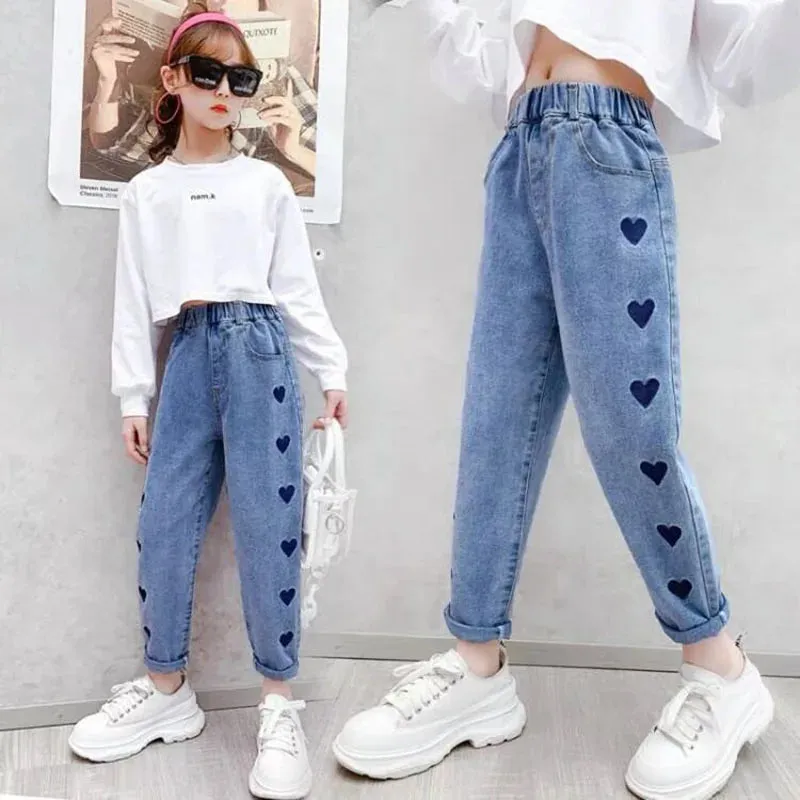 2024 Autumn Girls Jeans Cartoon Applique Denim Trousers Children's Stretch Waist Solid Pants Casual loose jeans
