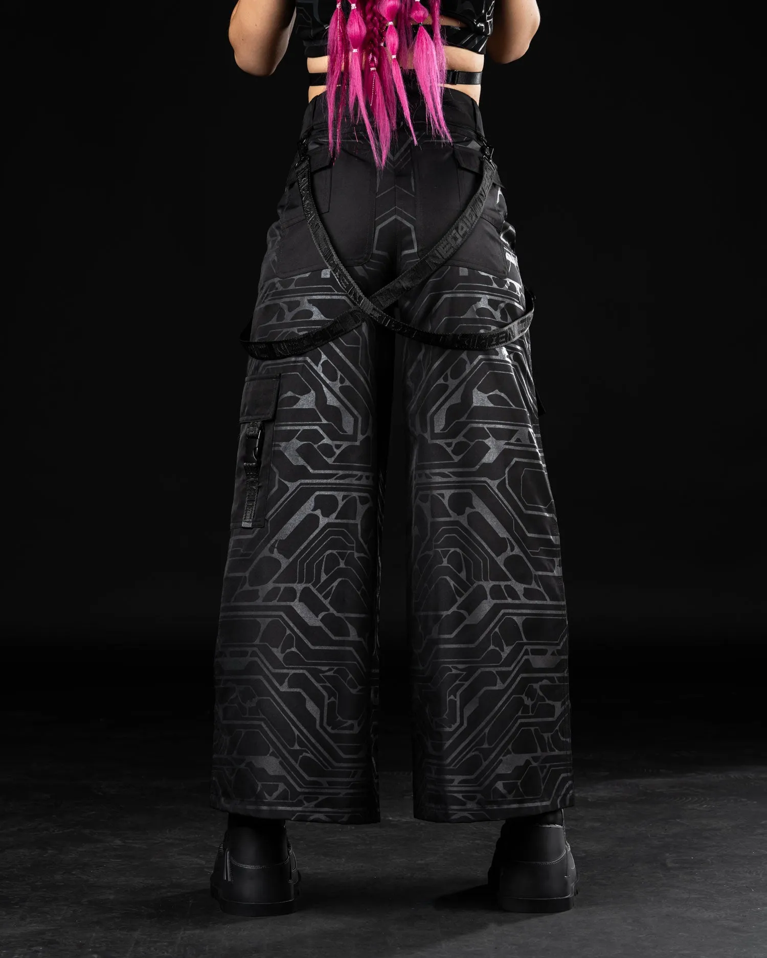 EVE4 parachute pants