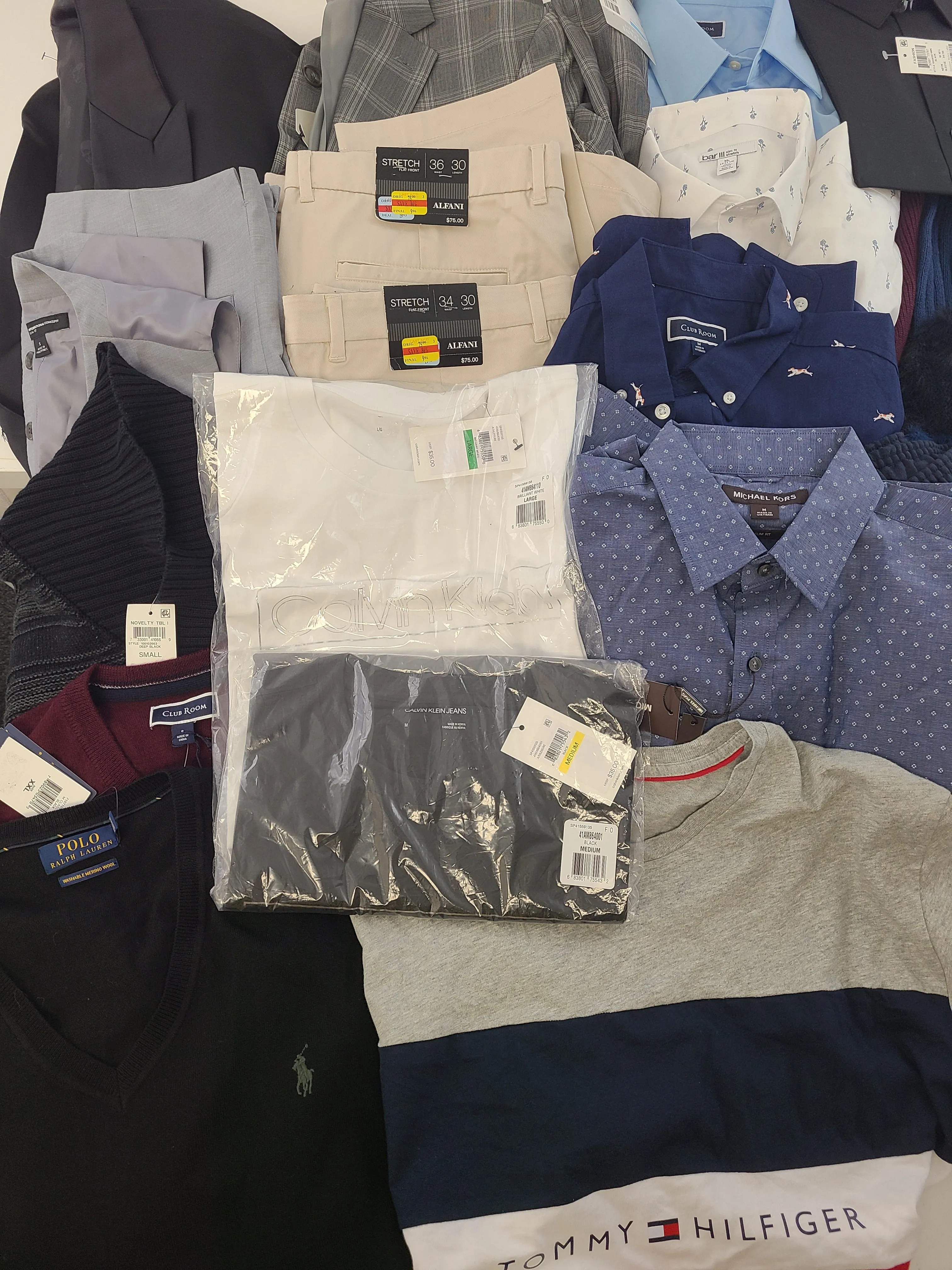 Men's Clothing Wholesale Lot Michael Kors, Polo Ralph Lauren, Tommy Hilfiger, Calvin Klein, Champion, Tasso Elba, Club Room, Alfani, INC and more, 25 Units, Shelf Pulls, MSRP $1,874.99