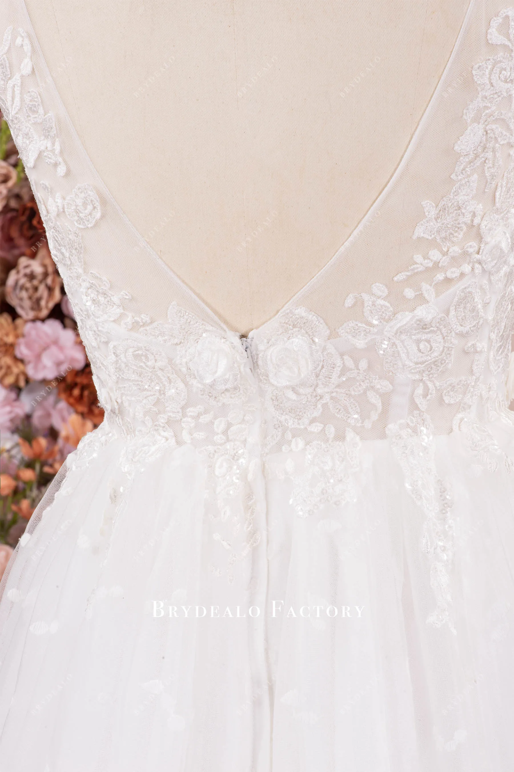 Romantic 3D Lace Tulle Sleeveless Puffy A-line Bridal Gown